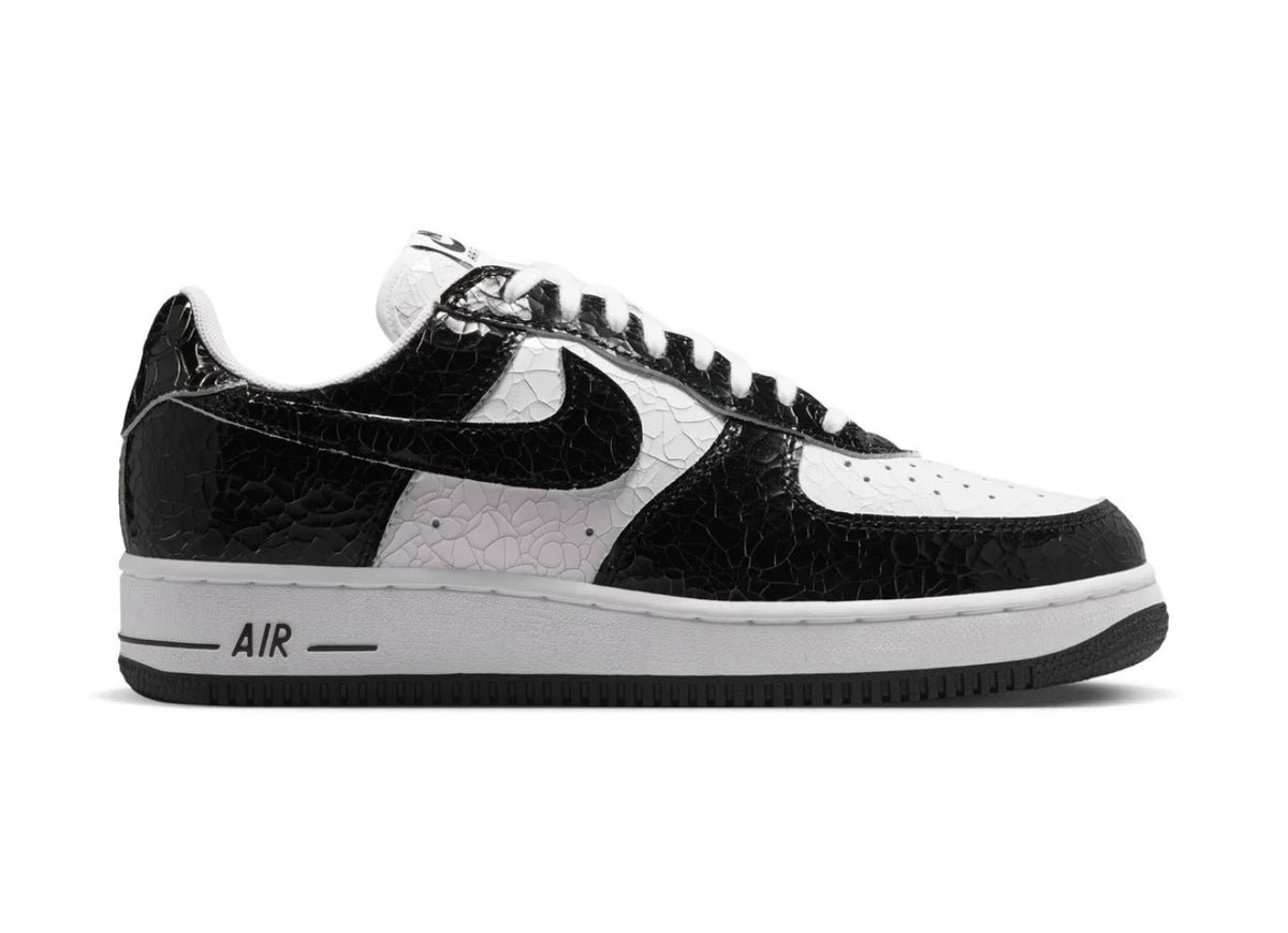 Nike Air Force 1 ‘01 ‘Cracked Leather’ Black and White